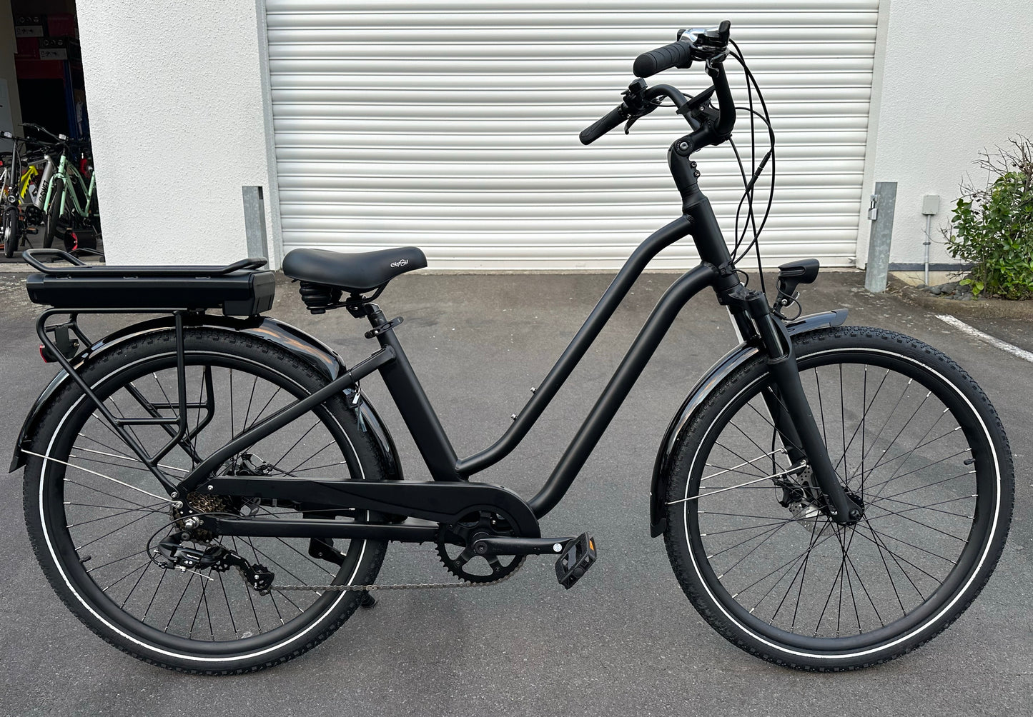 S1 Smooth Power, Smarter Ride ā Dual Torque Sensor E-Bike with Long-Range Battery & Premium Components