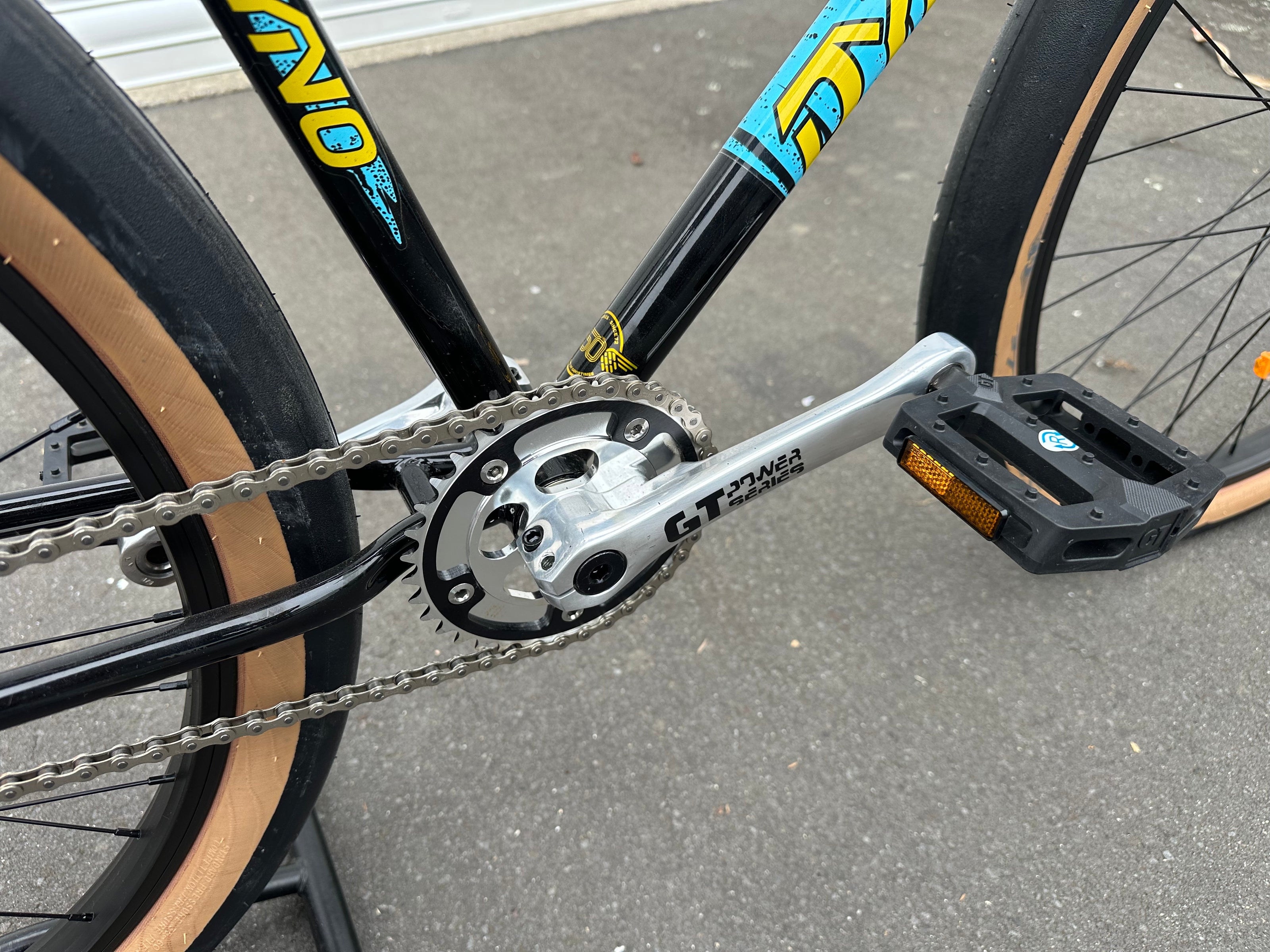 29 U ProSeriesHeritageBLK O/ GT BMX