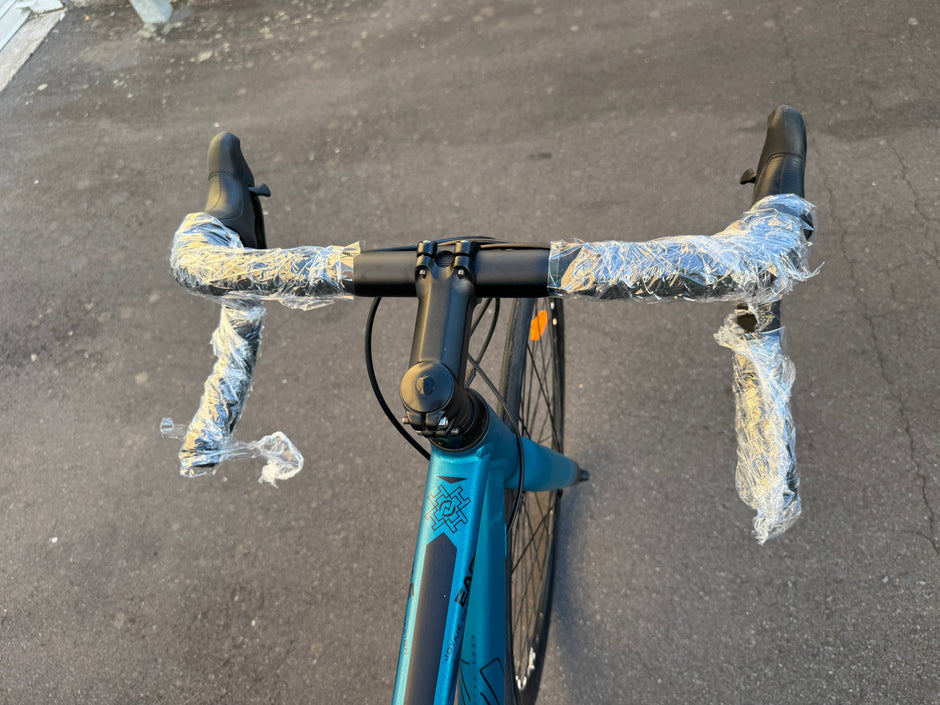 700C HILAND Road Bike
