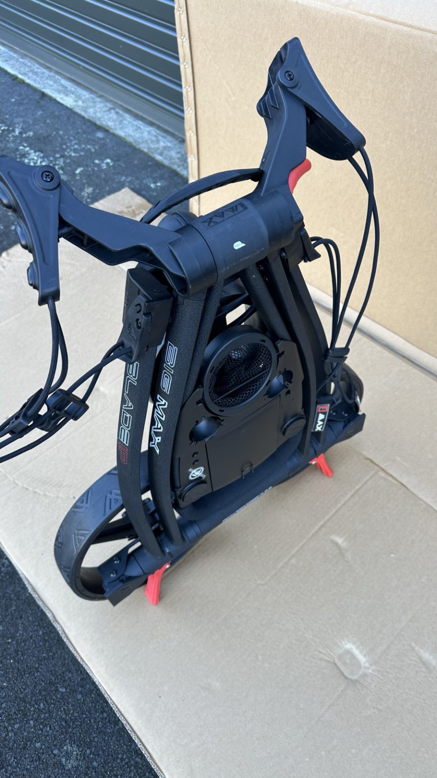 BIG MAX Blade IP Golf Trundler trolleys push cart for golf FLATFOLD