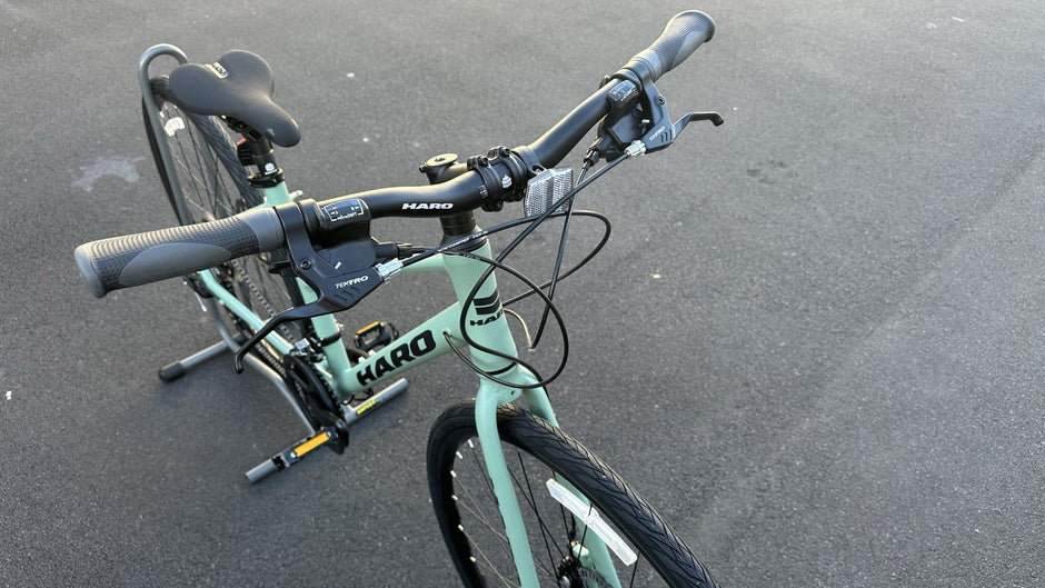 Metallic Blue Haro Aeras ST 700C Hybrid Bike Step Through Disc Brakes XS S