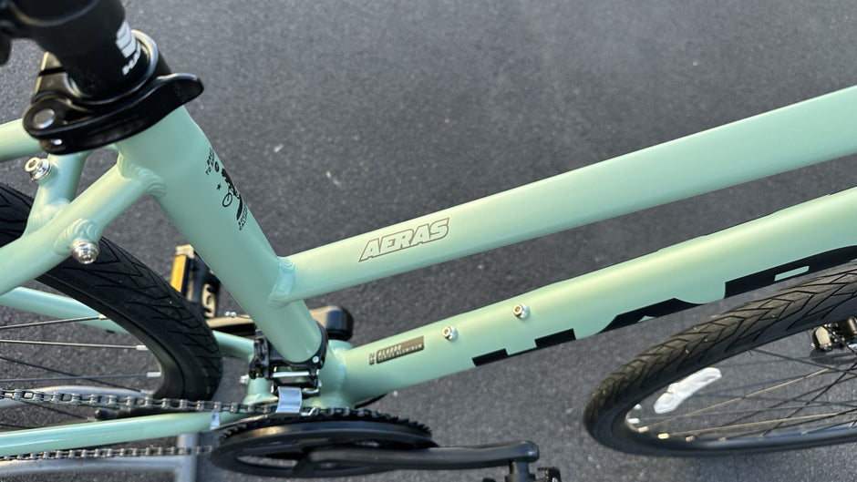 Metallic Blue Haro Aeras ST 700C Hybrid Bike Step Through Disc Brakes XS S