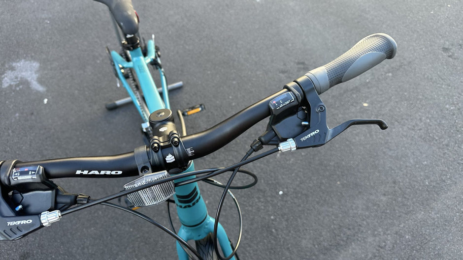 Haro Aeras 700C Hybrid Bike – Matte Deep Waters
