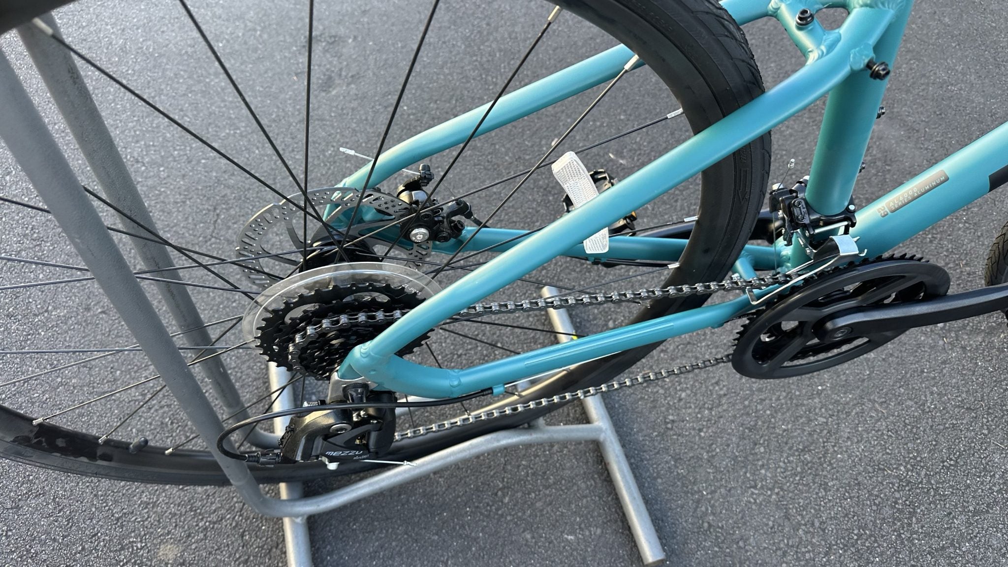 Haro Aeras 700C Hybrid Bike – Matte Deep Waters