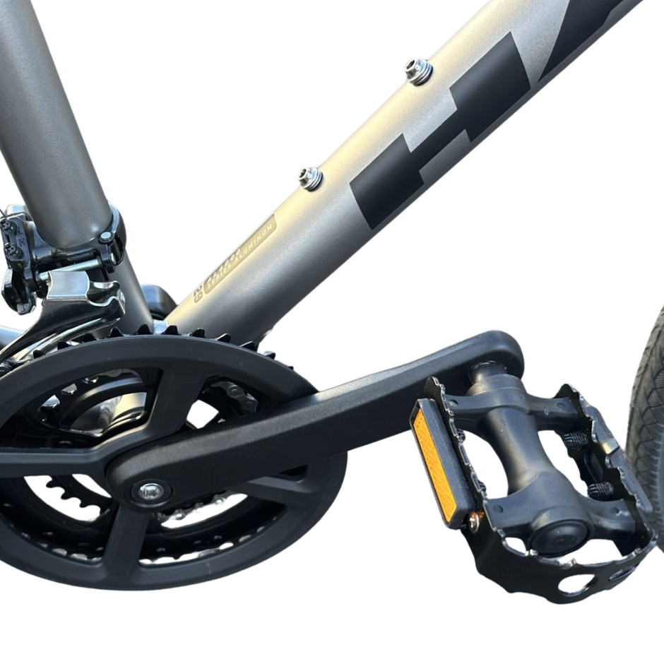 八月特惠 Haro Bridgeport ST 700C 混合自行车 – 哑光浅炭灰