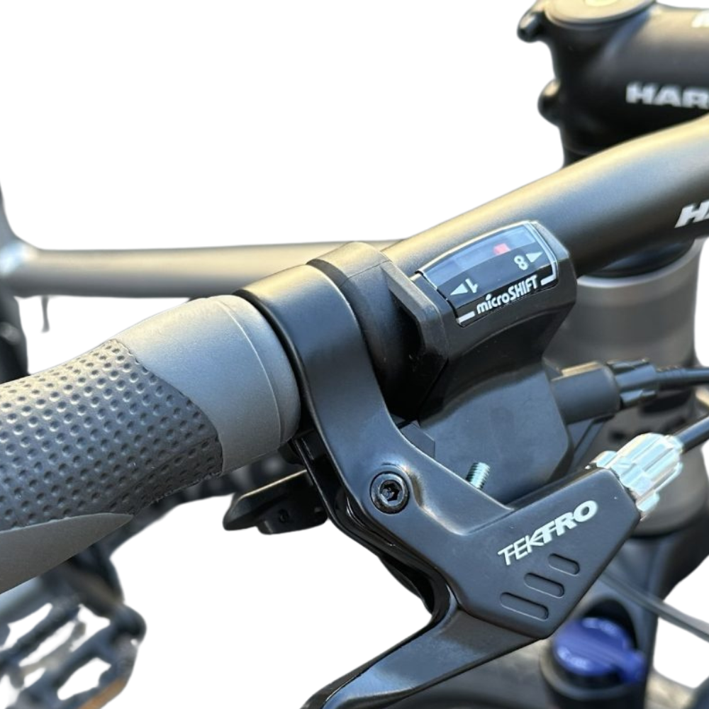八月特惠 Haro Bridgeport ST 700C 混合自行车 – 哑光浅炭灰