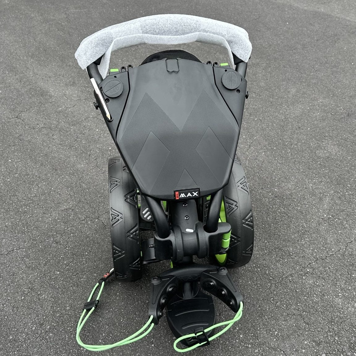 AB Bikes Golf Trundler Big Max Blade IQ+ in green and black – folding front view