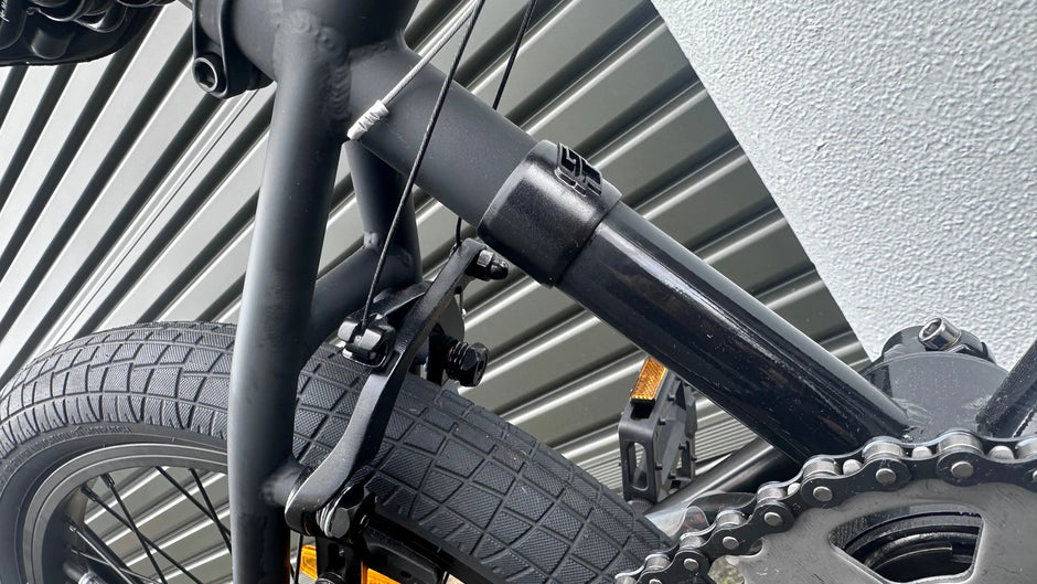 AB Bikes BMX Slammer BLK in black – seat tube view