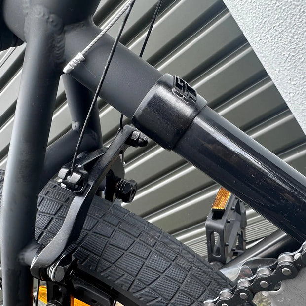 AB Bikes BMX Slammer BLK in black – seat tube view