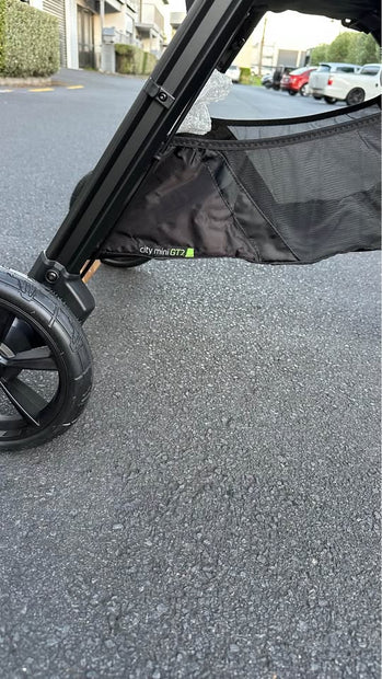 AB Bikes baby stroller baby jogger city mini GT2 in blue – rear wheel view