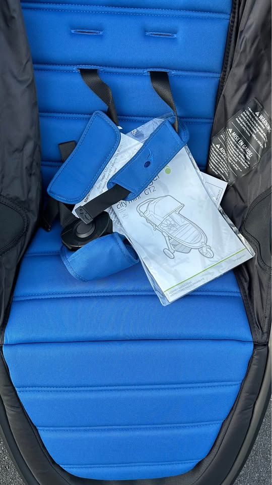 AB Bikes baby stroller baby jogger city mini GT2 in blue – baby seat view