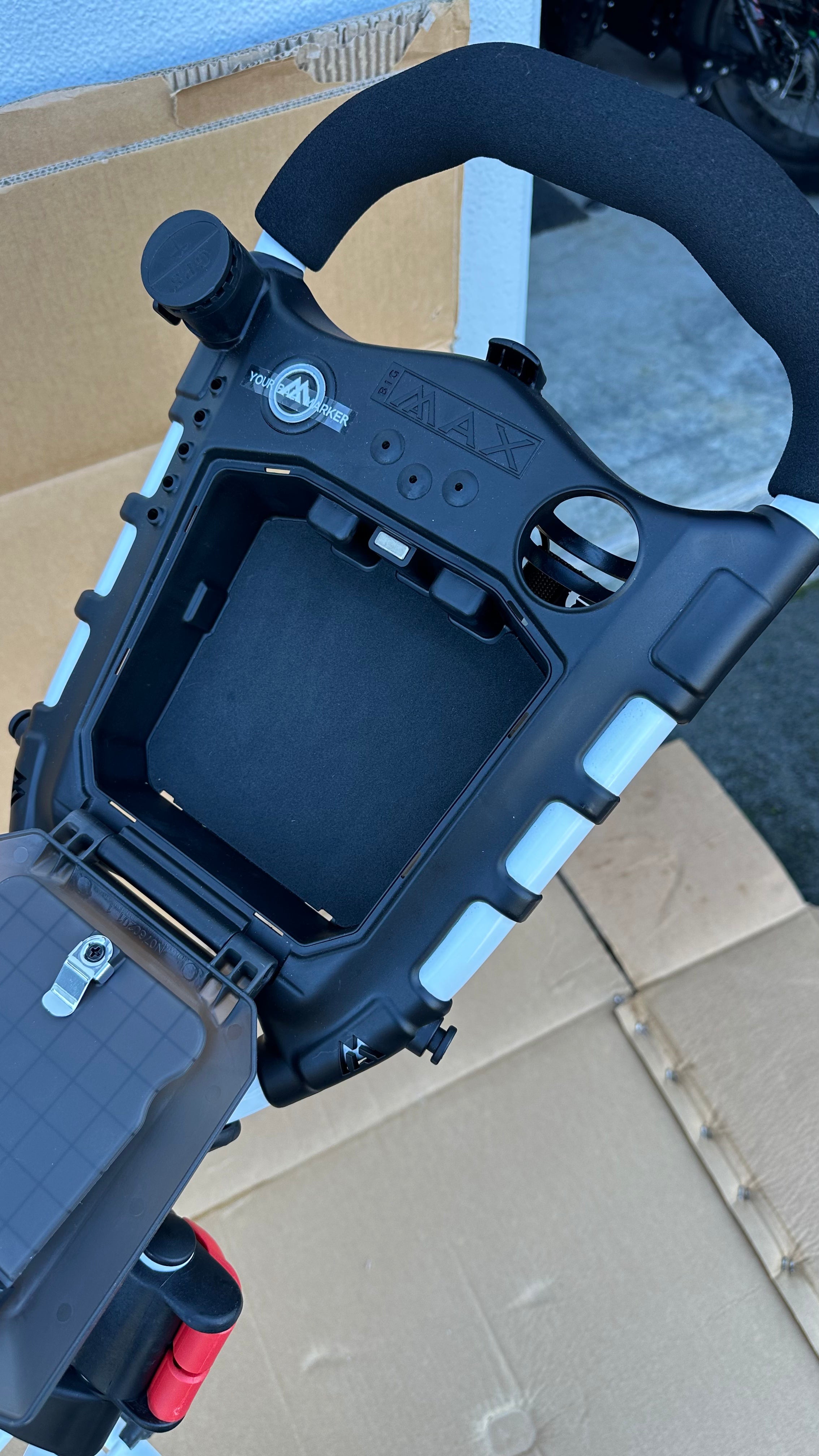 AB Bikes Golf Trundler Big Max Autofold+ in white – container inside view