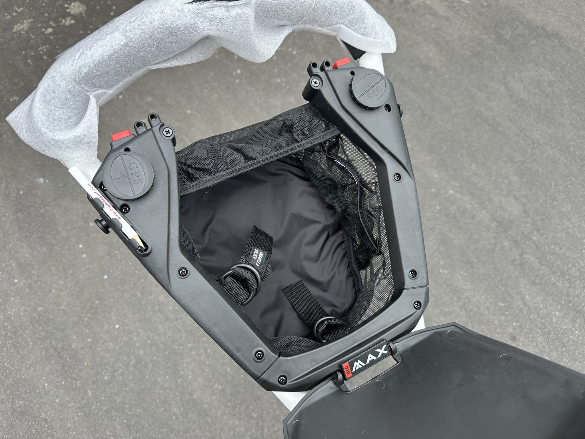 AB Bikes Golf Trundler BigMax Autofold FF in white – container inner view