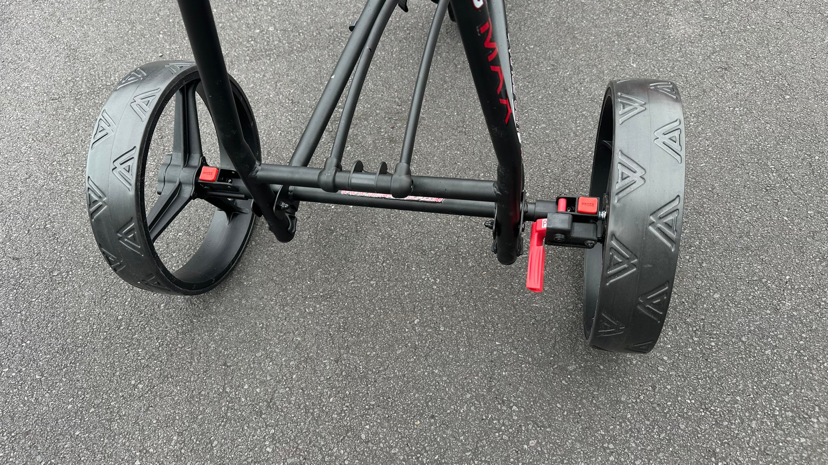 AB Bikes Golf Trundler Big Max Autofold+ in black – rear wheel view