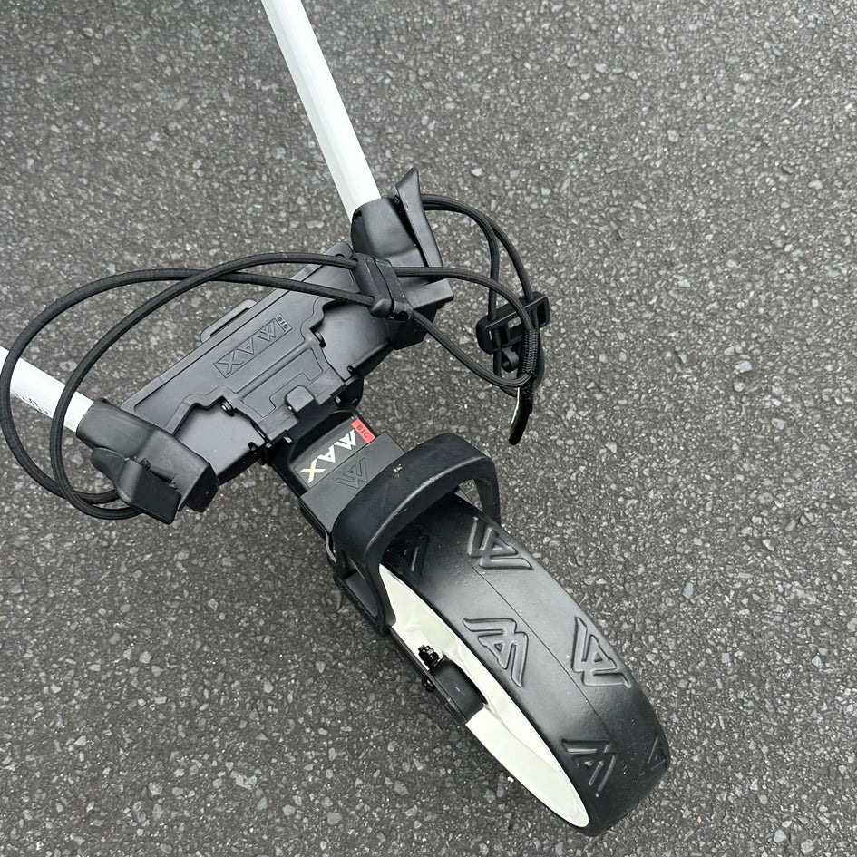 AB Bikes Golf Trundler Big Max BLADE+ in black – golf club holder view