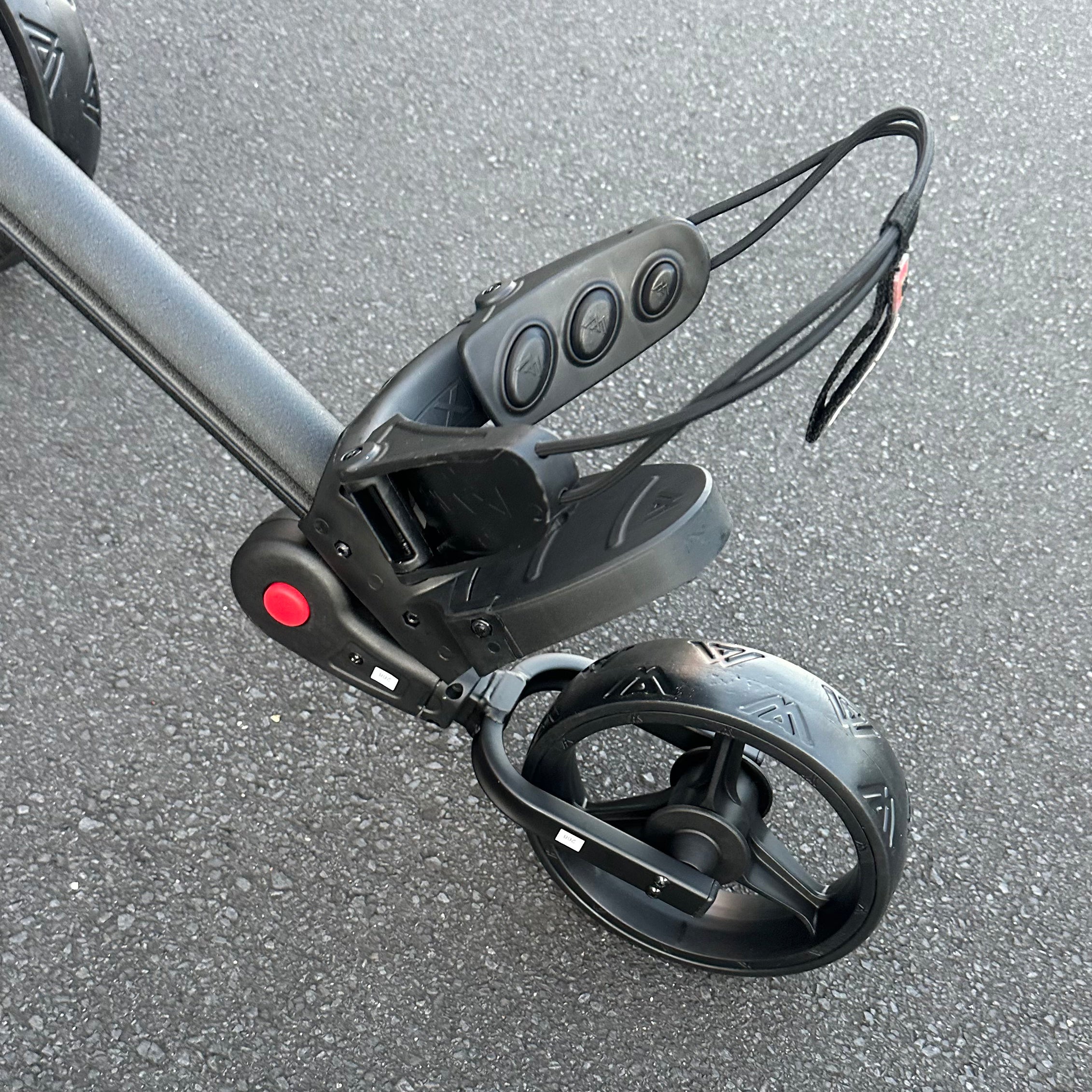 AB Bikes Golf Trundler Big Max Blade IQ+ in black – golf club holder view