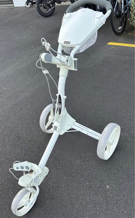 AB Bikes Golf Trundler Big Max Blade IQ+ in white – real shot front side view