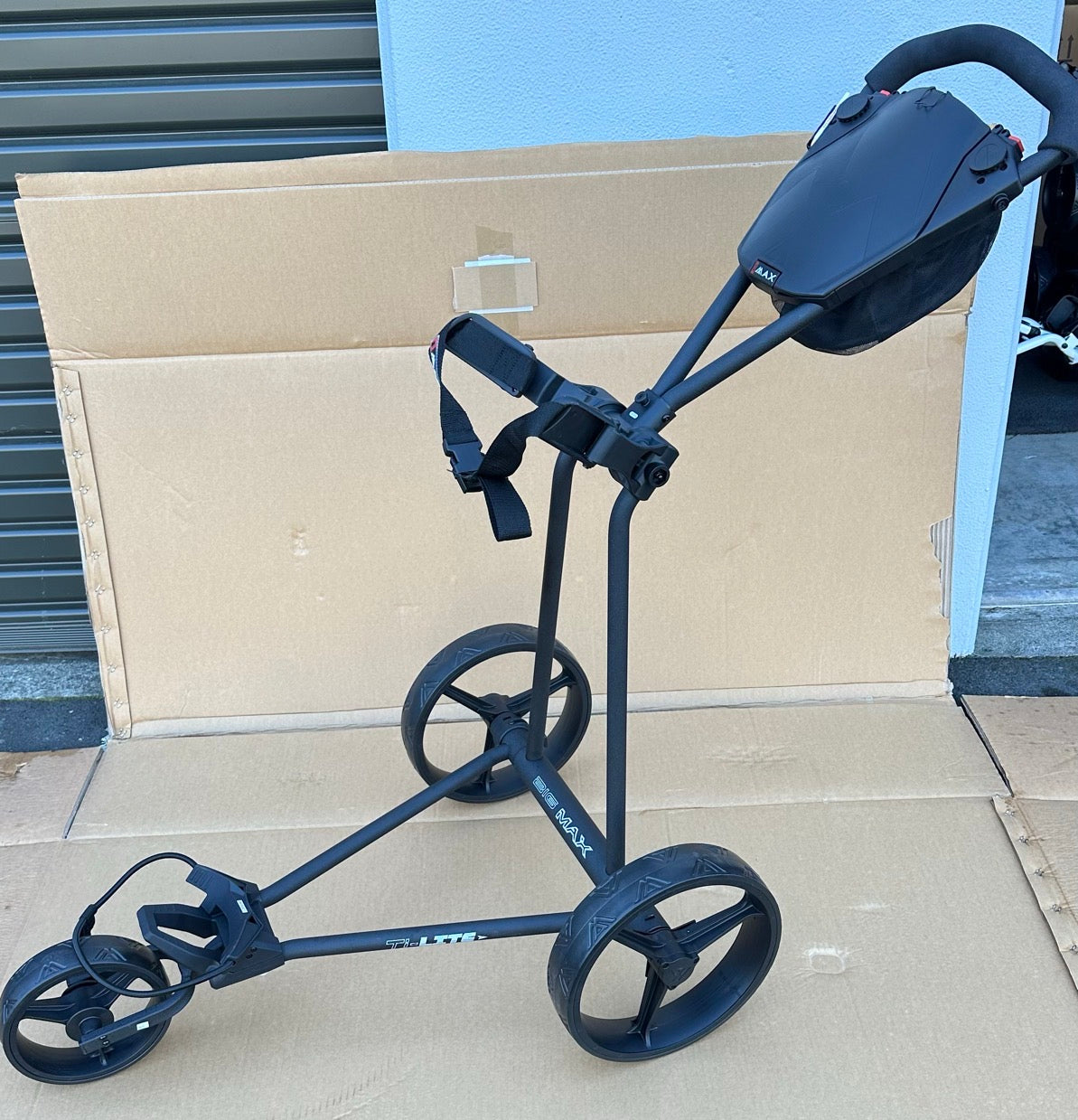 AB Bikes Golf Trundler Big Max Ti Lite in black – side view