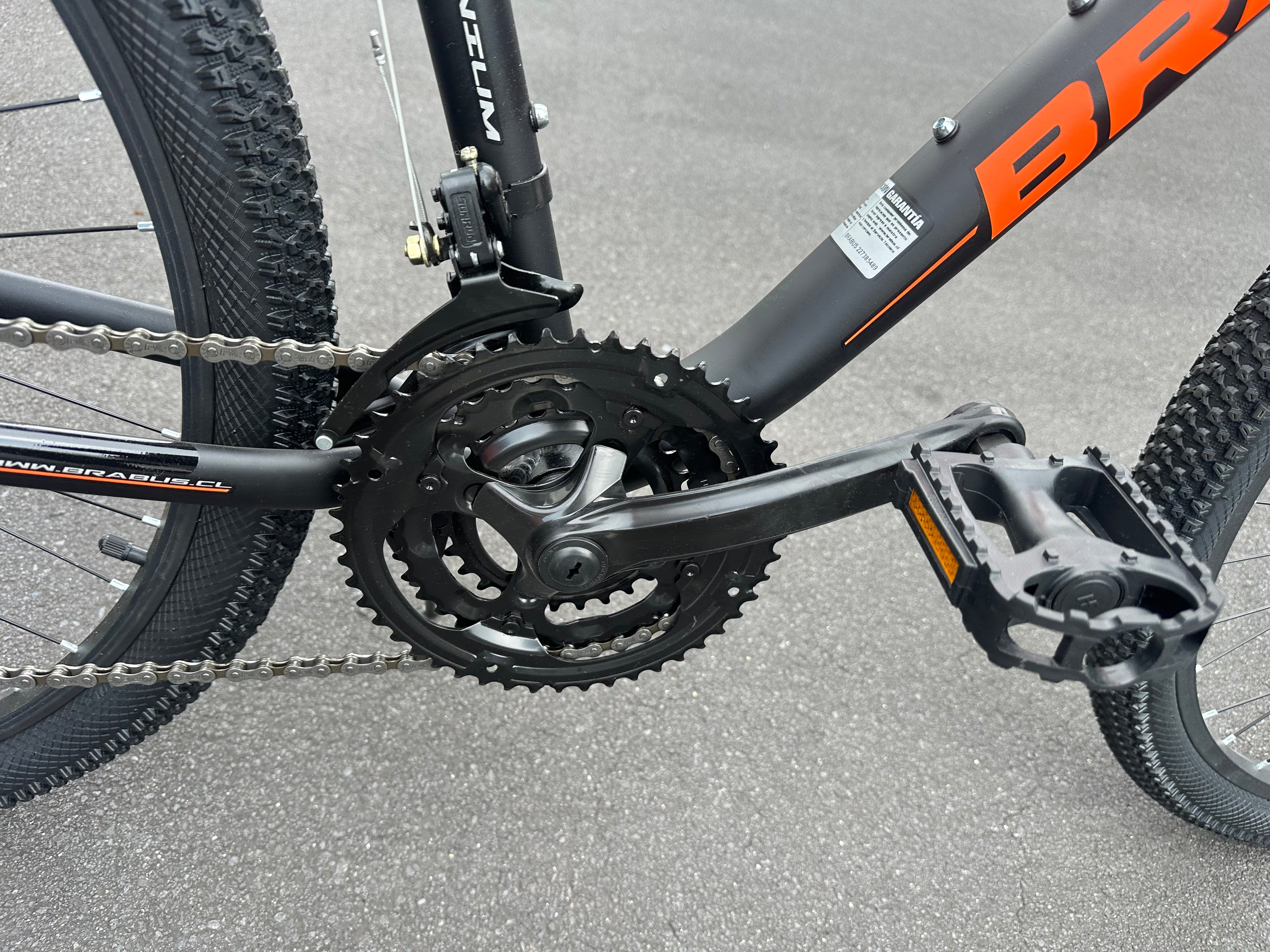 AB Bikes Mountain Bike Brabus Ironhill in black – foot pedal view