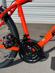 AB Bikes Mountain Bike Brabus Ironhill in orange – gear and foot pedal view