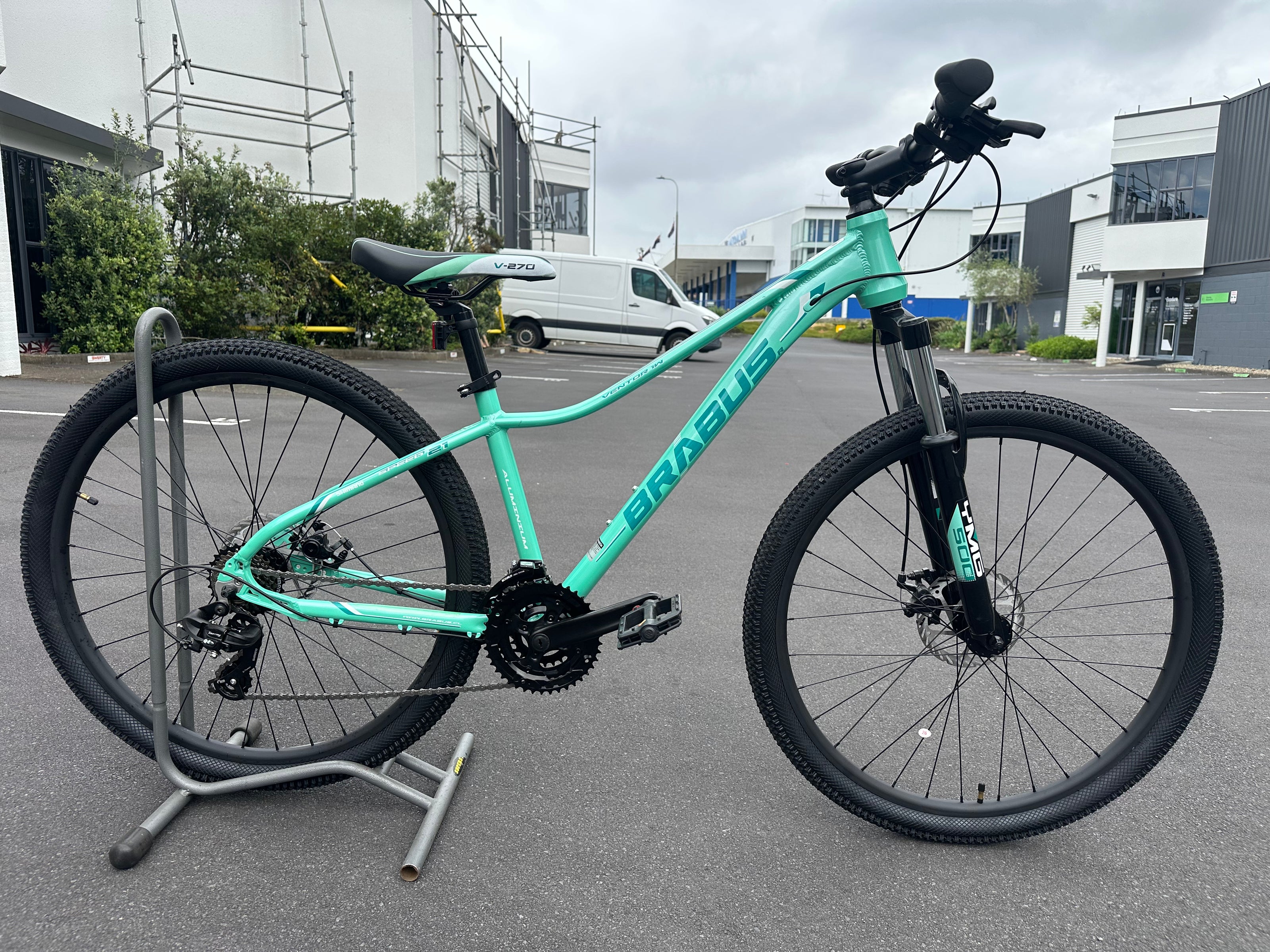 AB Bikes Mountain Bike Brabus Ventor in mint – real shot side view