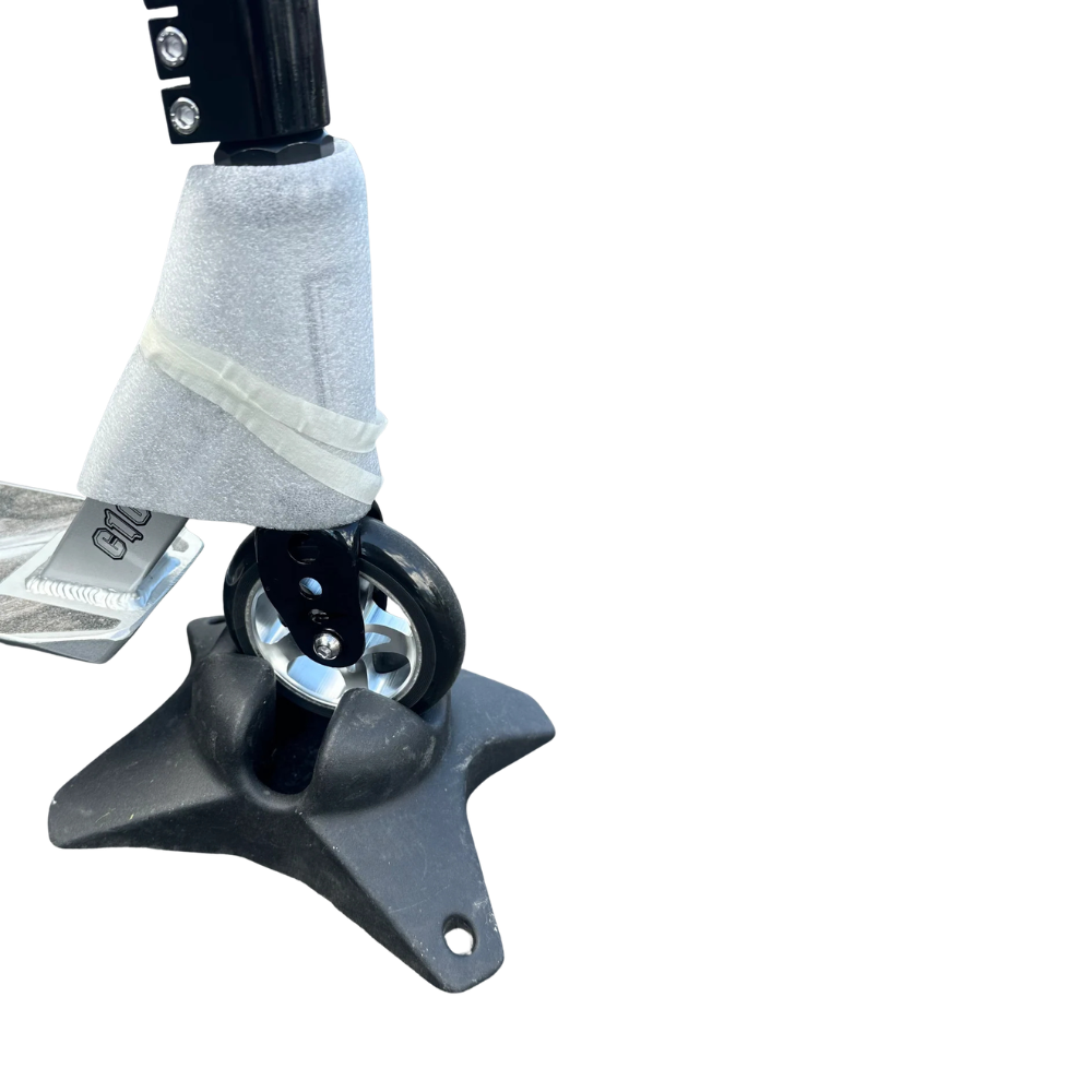 AB Bikes Scooters C10THINK in black – front wheel view