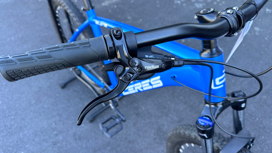 AB Bikes Mountain Bike CERES in blue – front view
