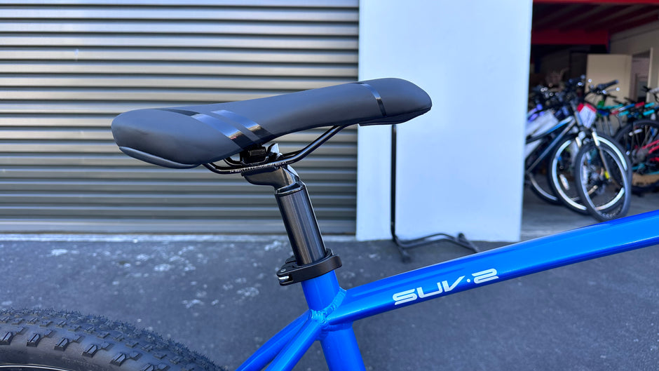 AB Bikes Mountain Bike CERES in blue – bike seat view