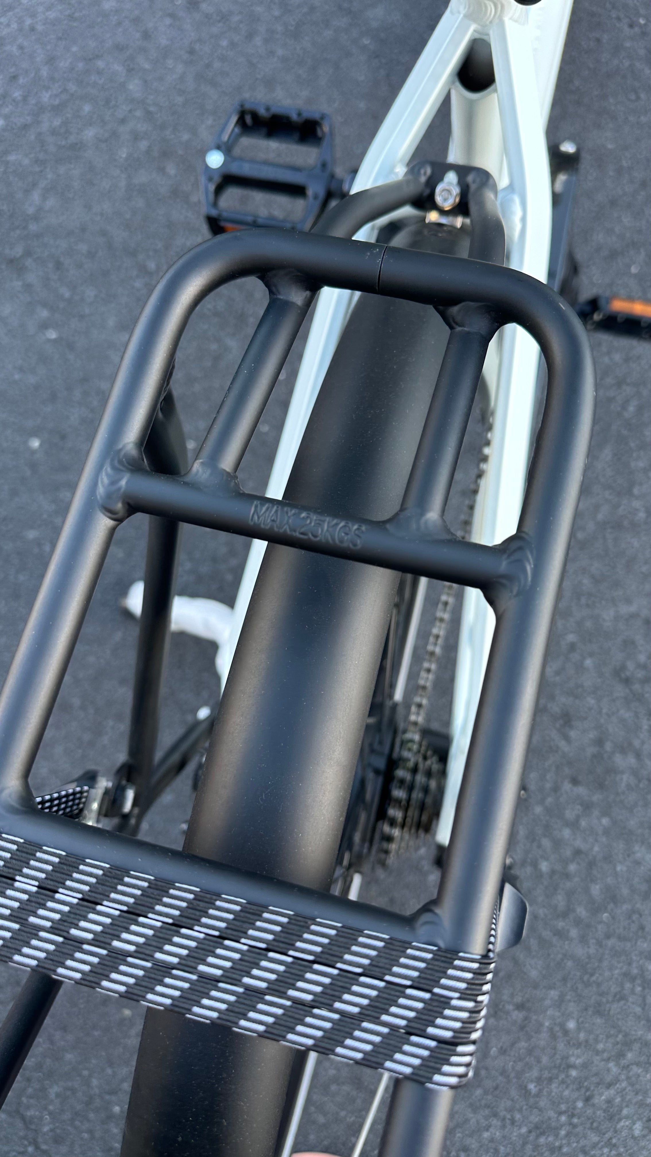 AB Bikes City Electric Assist Bicycle in white – luggage rack view