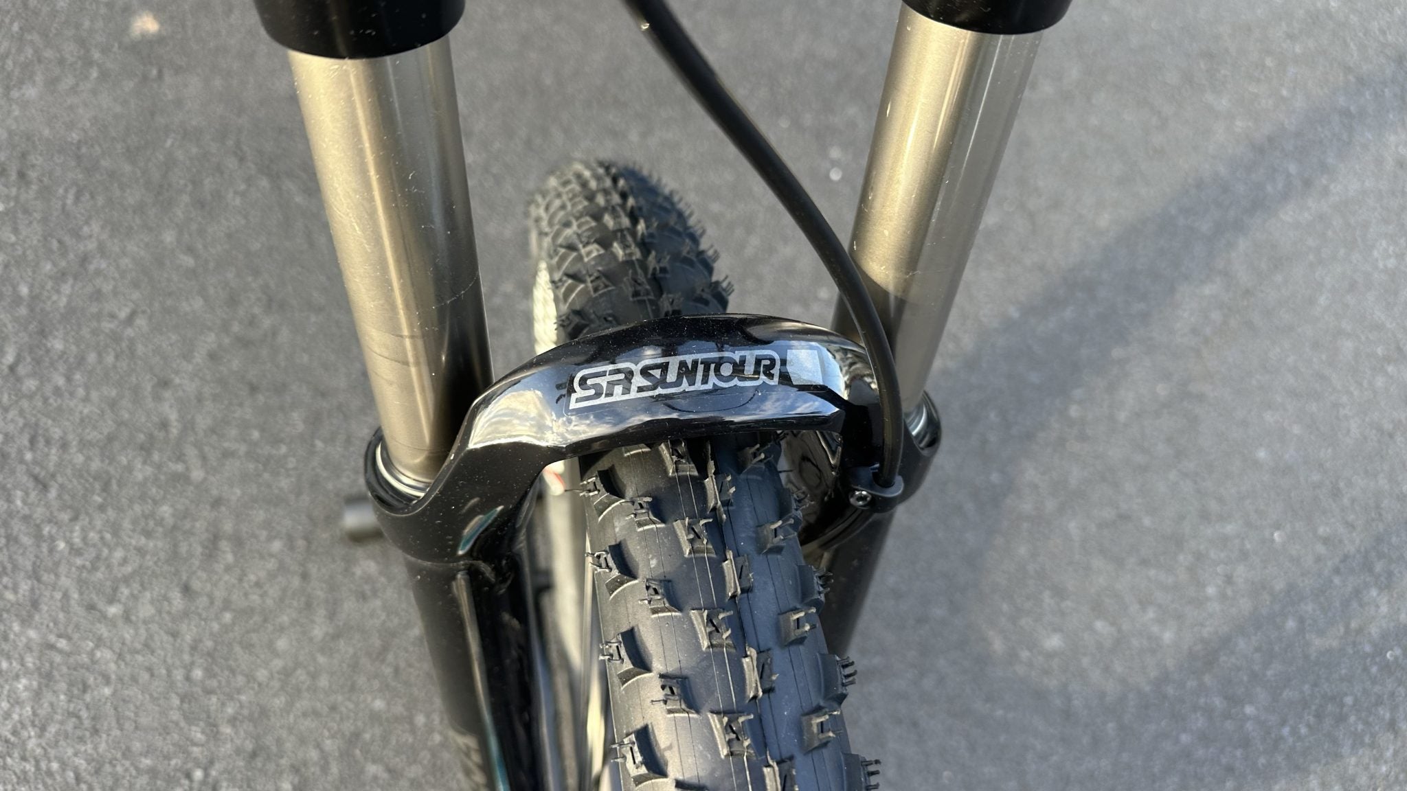 AB Bikes Mountain Bike GTM Avalanche Elite in green – suspension view