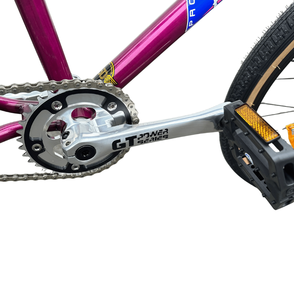 AB Bikes BMX GT Pro Performer Heritage RAS in purple – chain and foot pedal view