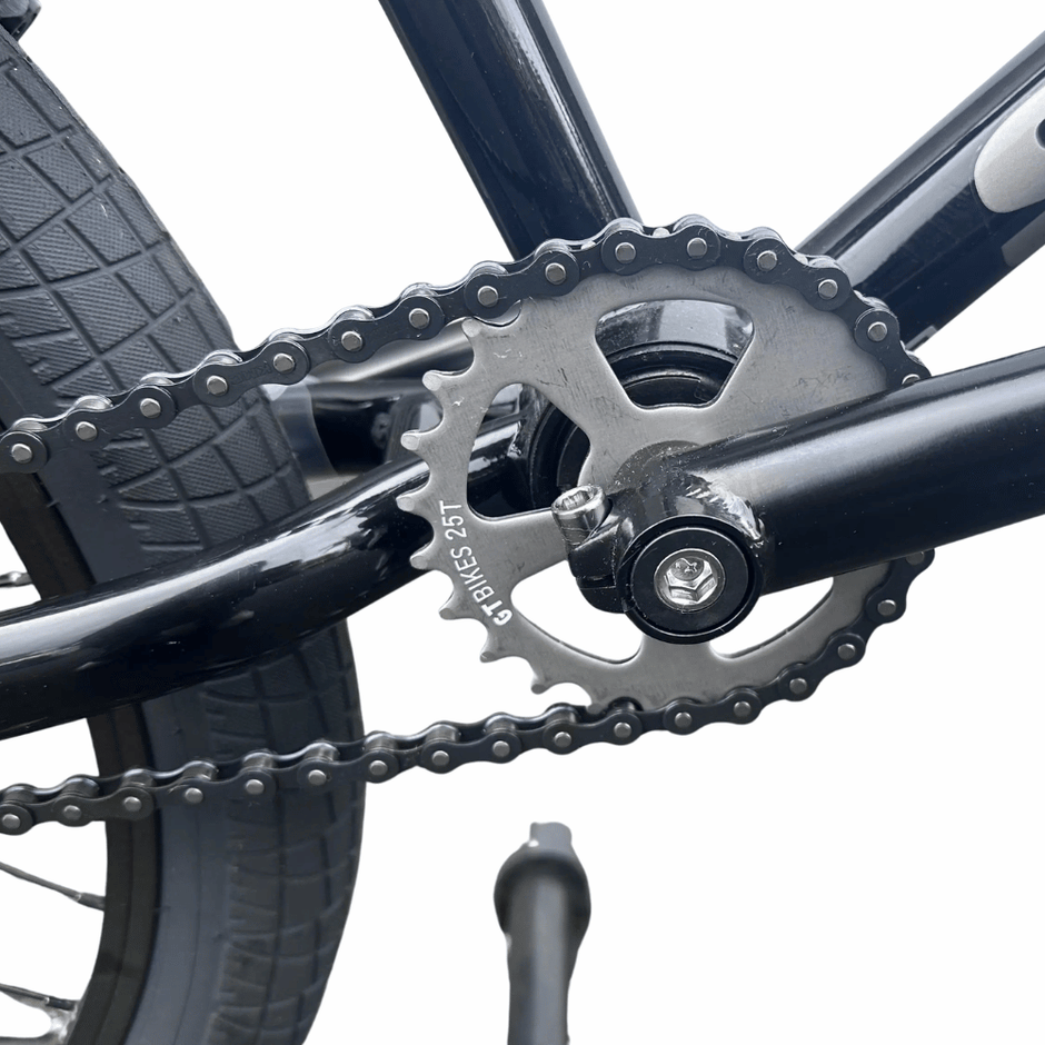 AB Bikes BMX Slammer BLK in black – chain view