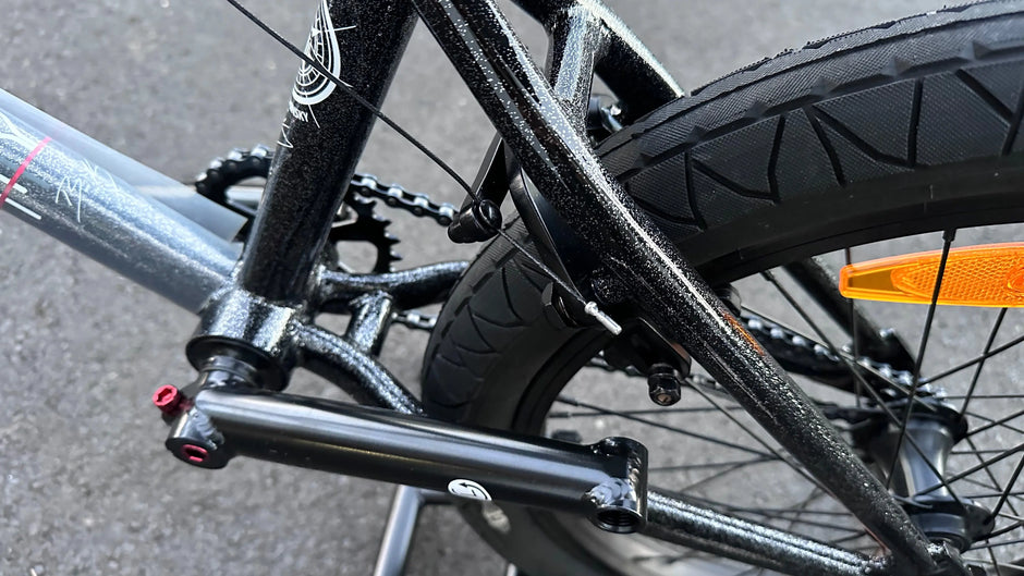 AB Bikes BMX GT Team Kachinsky in black – chain view