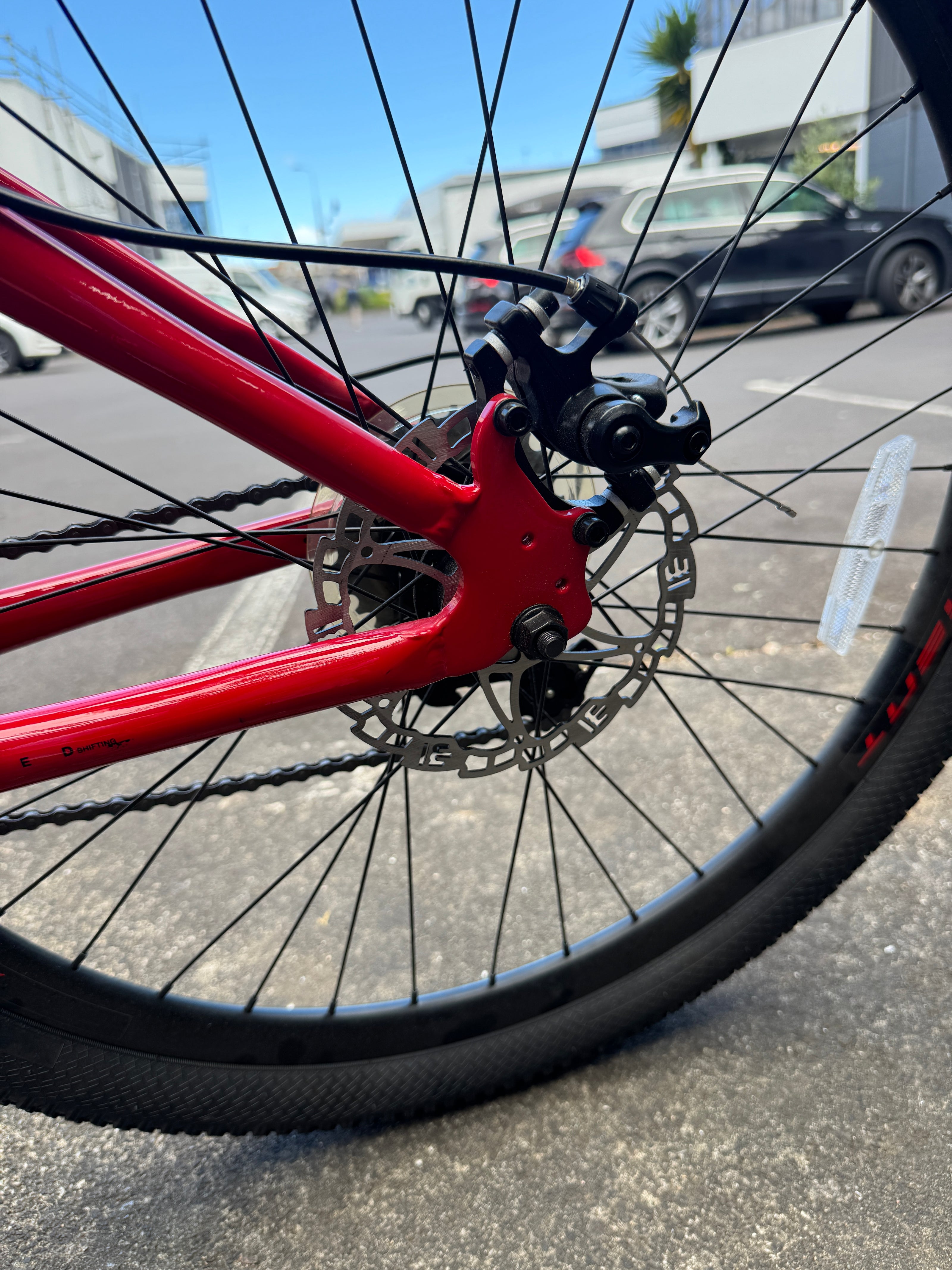 AB Bikes Mountain Bike MONGOOSE in red – gearing view