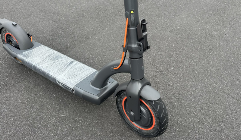 NaveeN20E-Scooterfront– AB Bikes Auckland NZ
