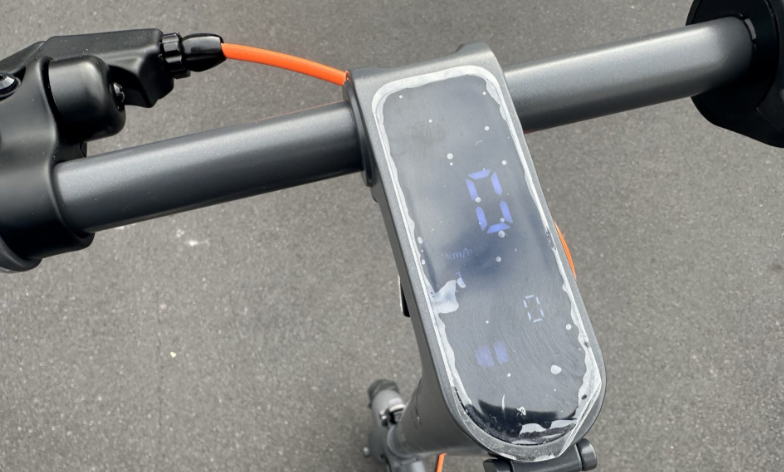 NaveeN20E-Scooterscreendetail– AB Bikes Auckland NZ
