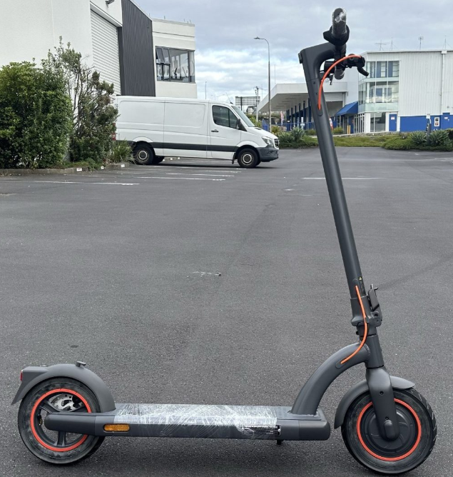 NaveeN20E-Scooterside– AB Bikes Auckland NZ