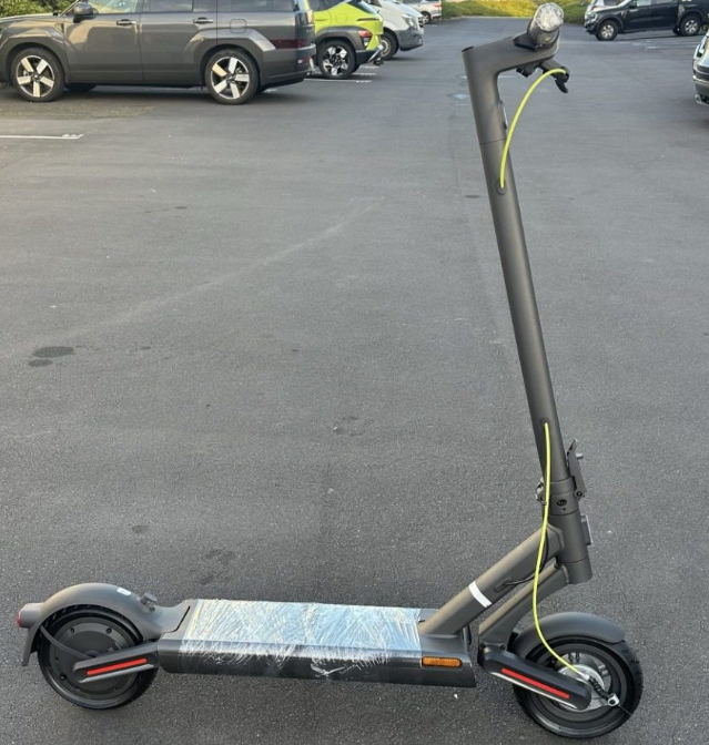 NaveeS65CE-Scooteract– AB Bikes Auckland NZ