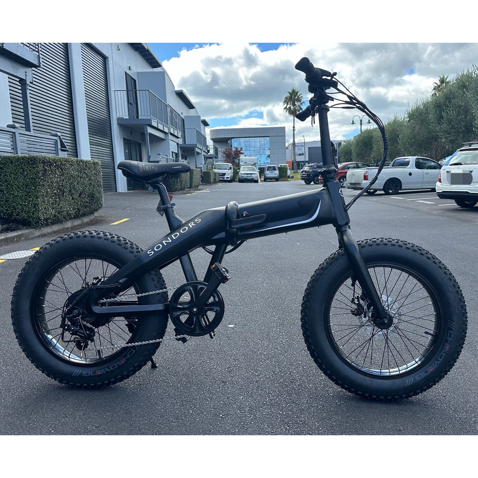 AB Bikes Electric Assist Bike SONDORS Fold X in black – real shot side view