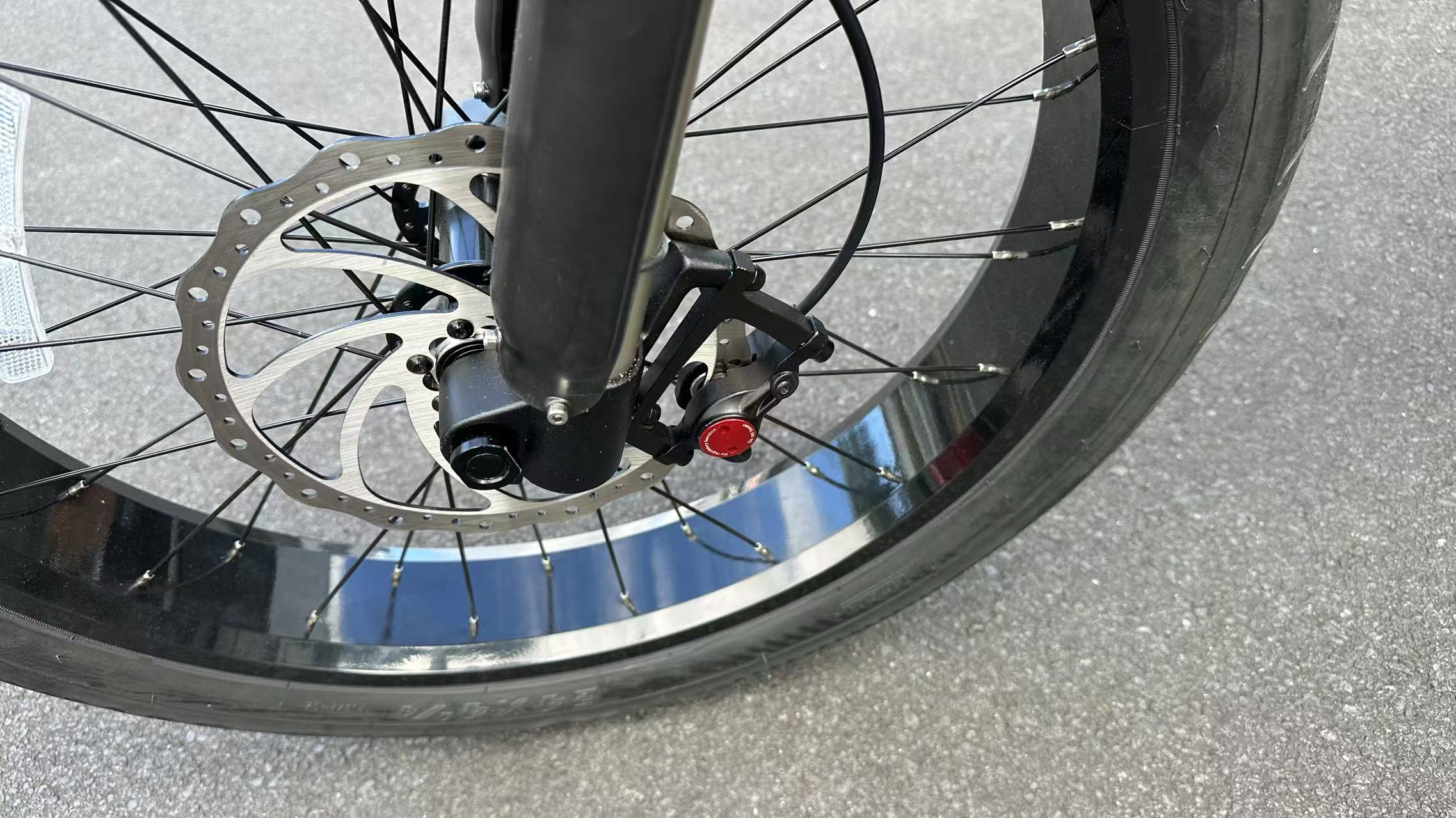 AB Bikes Electric Mountain Bike SONDORS MadMods in black – front wheel view