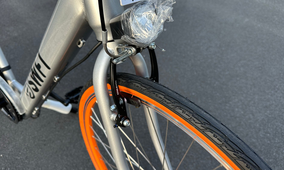 AB Bikes Electric Assist Bike SWFT VOLT in silver – bike light view