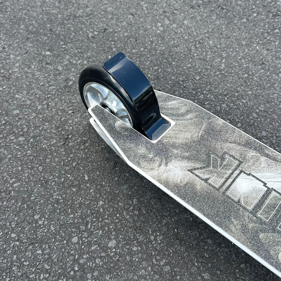 AB Bikes Scooters Normal in black – rear wheel view