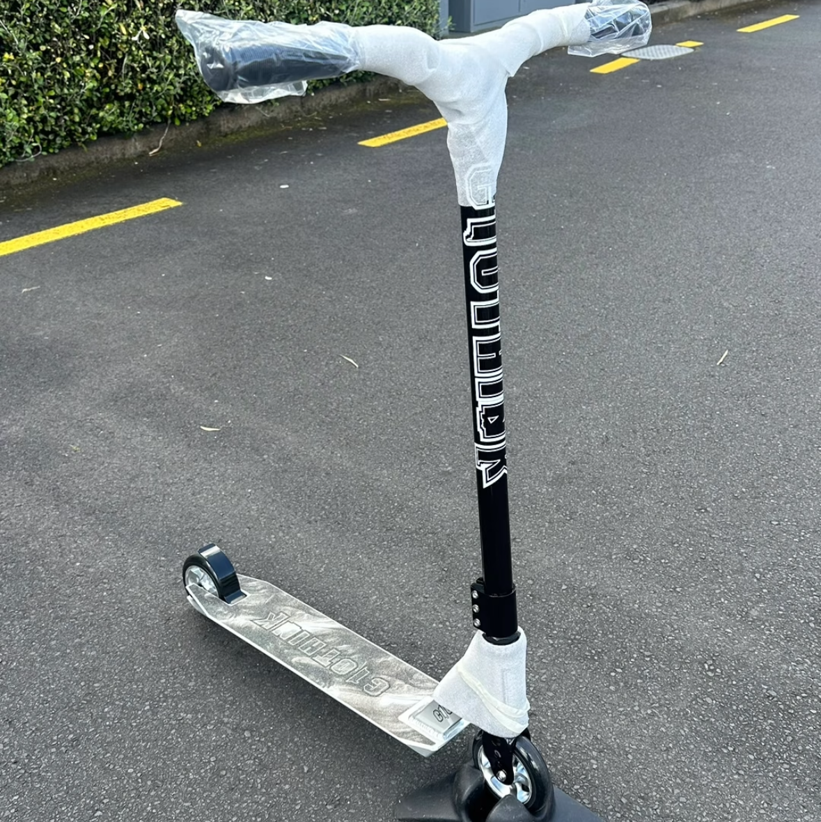AB Bikes Scooters Normal in black – side view