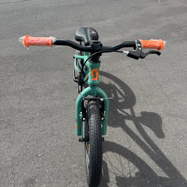 AB Bikes Kid Bike Scott Roxter 16 in green – front view