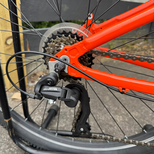 AB Bikes Mountain Bike Silverback Stride in orange – gearing view