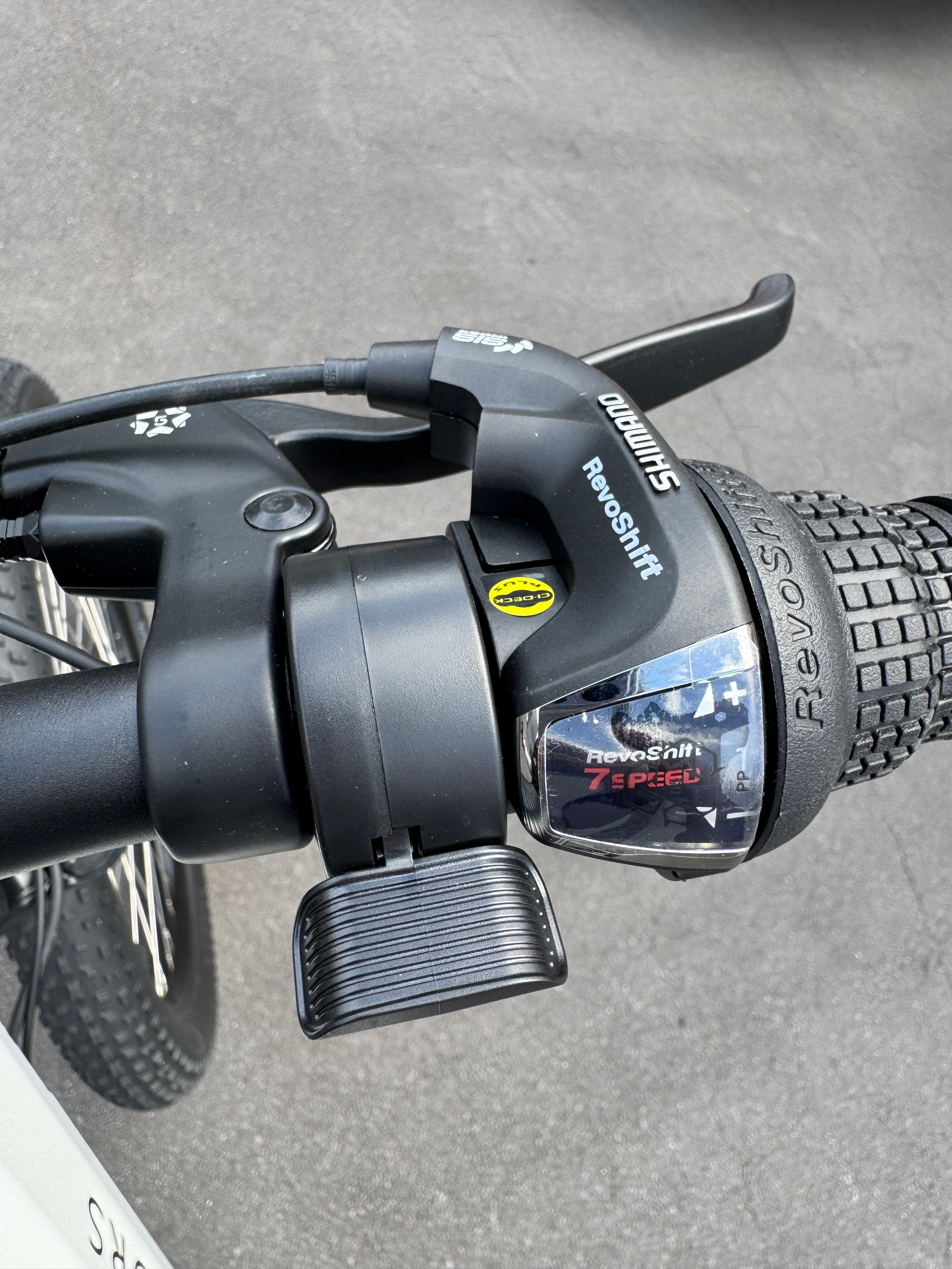 AB Bikes E Bikes Sondors Smart Step in white – gearing view