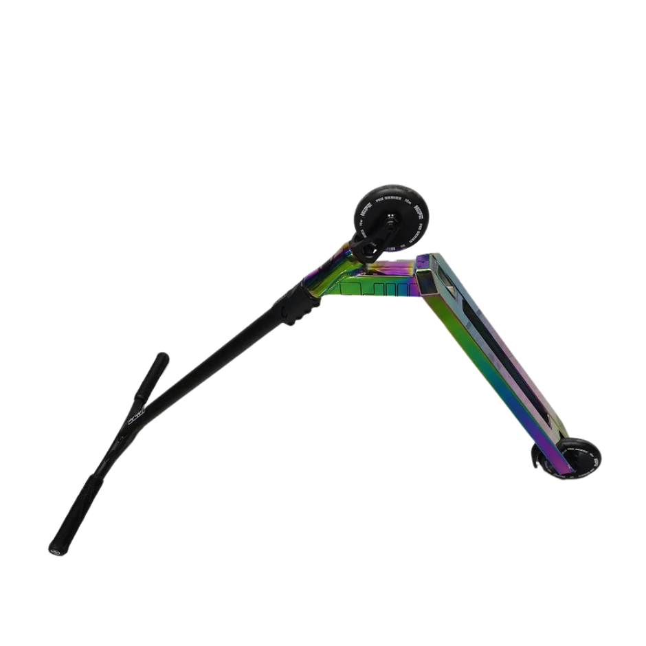 AB Bikes Scooter Hipe L20 in neochrome – support view