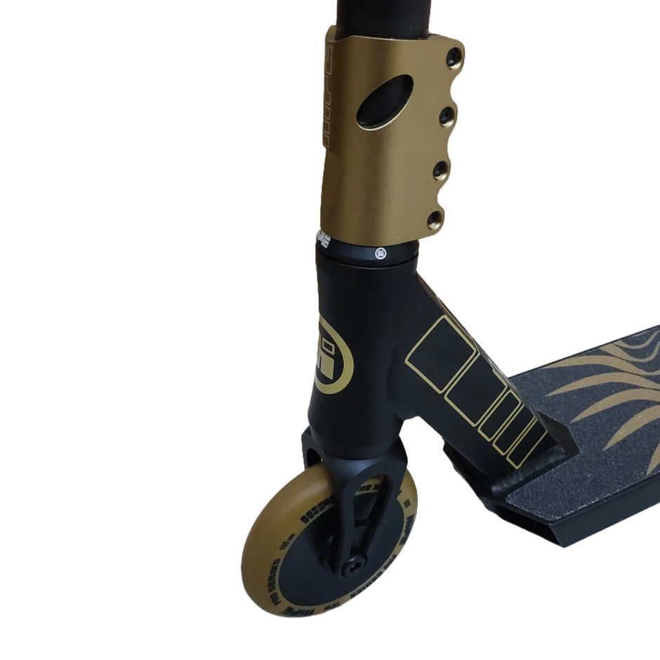 AB Bikes Scooter Hipe L20 in black/brown – front wheel view