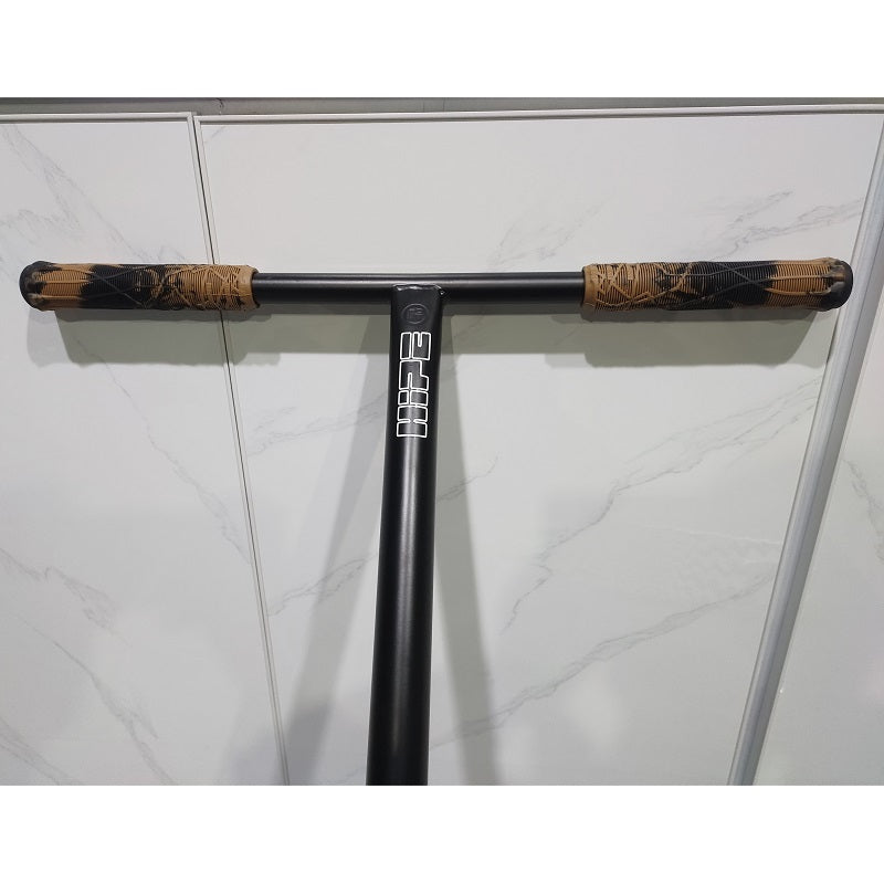 AB Bikes Scooter Hipe XL in silver&brown – handbar view