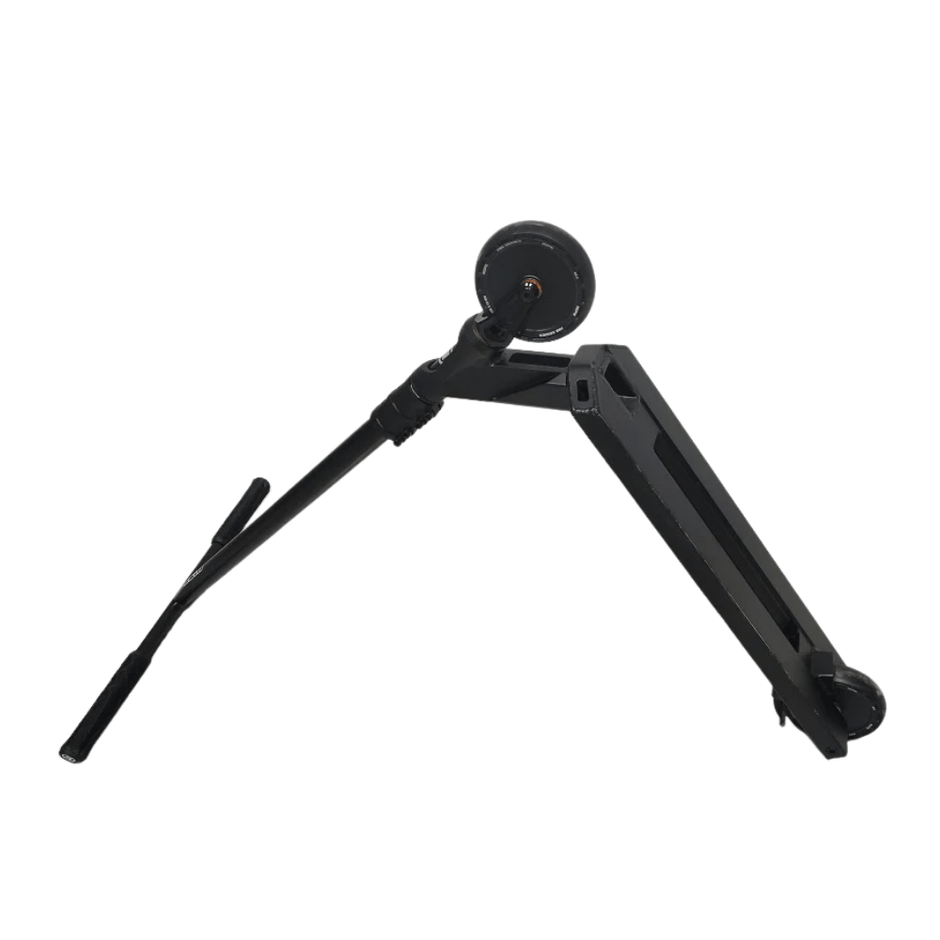 AB Bikes Scooter Hipe H9 in black – support view